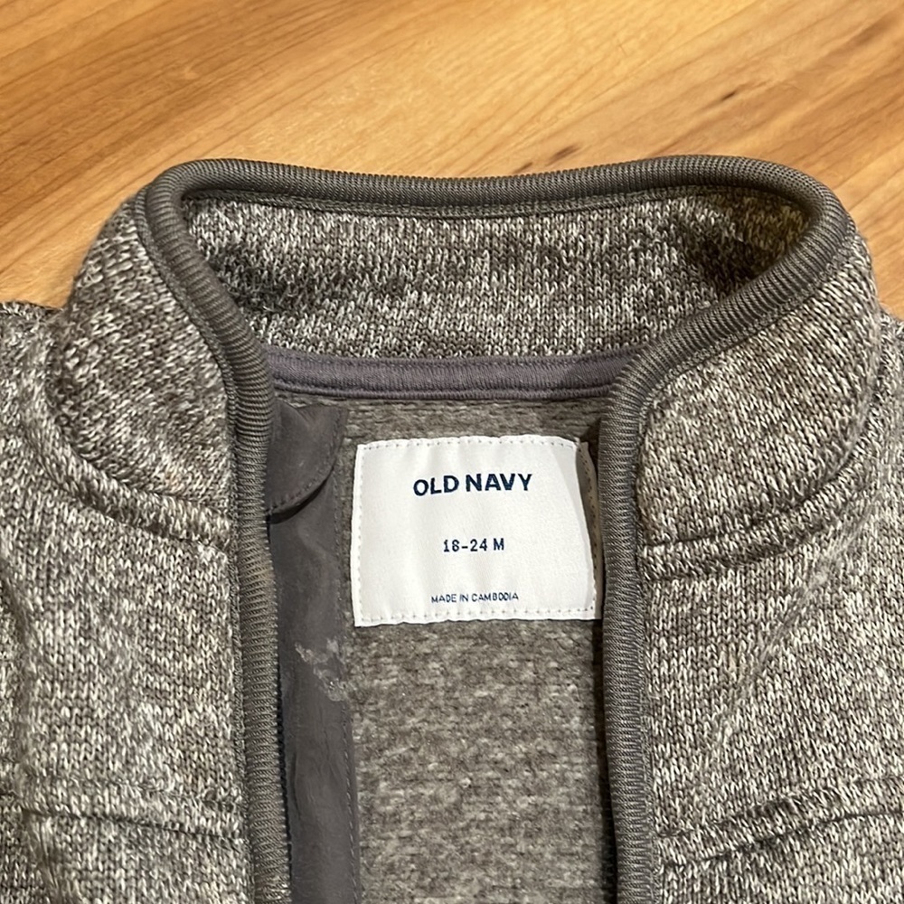 Old Navy Full-Zip Fleece - 18-24 mos​​​​​​​​​​ - Picture 3 of 8